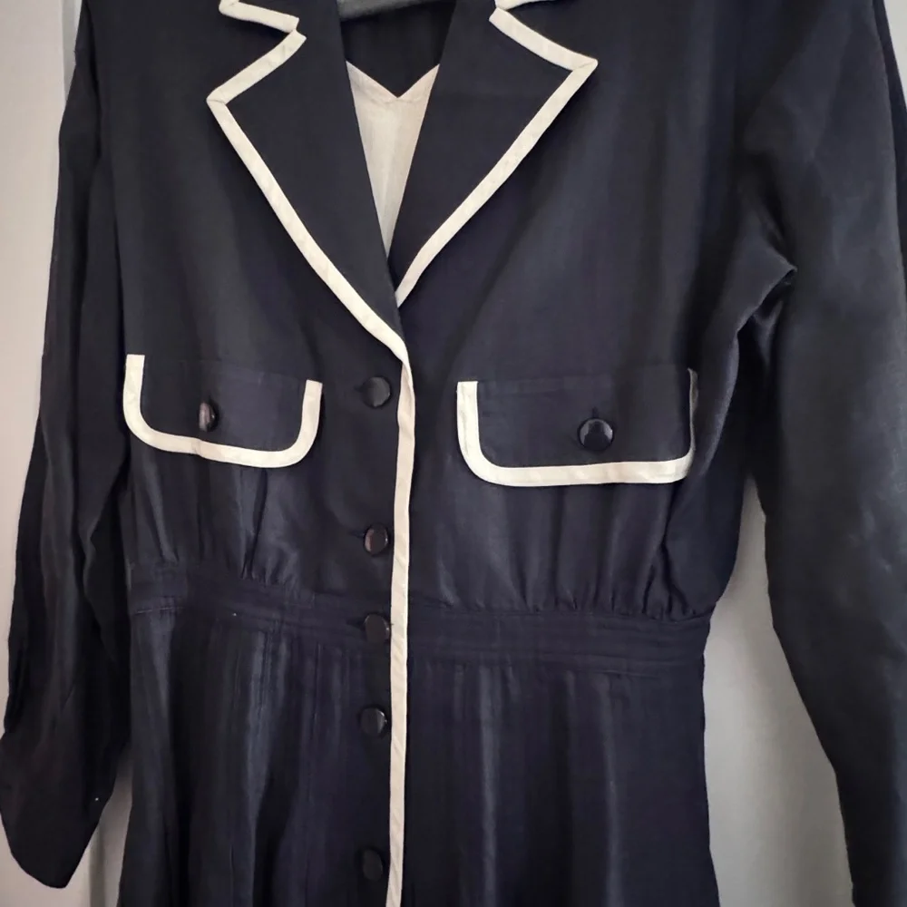 Vintage Valentino "Miss V" Navy and White Collared Dress- Vintage Size 12 - Picture 3 of 12